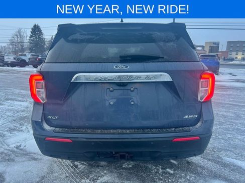 Certified 2021 Ford Explorer XLT w/ Class III Trailer Tow Package image 5