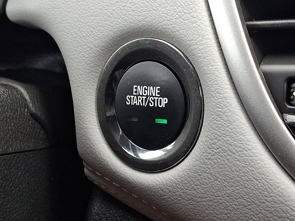 Used 2019 Chevrolet Trax LT w/ LT Convenience Package AWD/4WD image 27