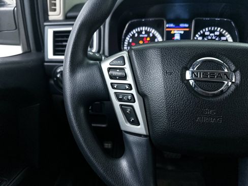 Used 2019 Nissan Titan S image 25