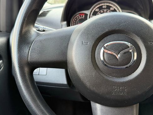 Used 2014 MAZDA MAZDA2 Sport image 22