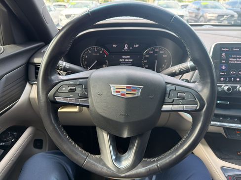 Used 2023 Cadillac CT4 Luxury RWD image 11