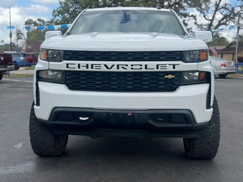 Used 2020 Chevrolet Silverado 1500 Custom w/ Custom Value Package image 2