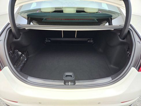 Used 2025 Mercedes-Benz C 300 Sedan image 27