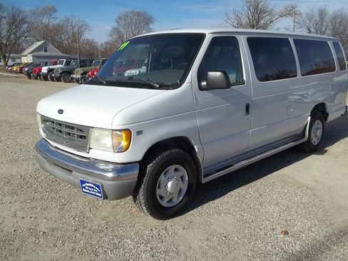 Used 1999 Ford E-350 and Econoline 350 XL RWD image 2