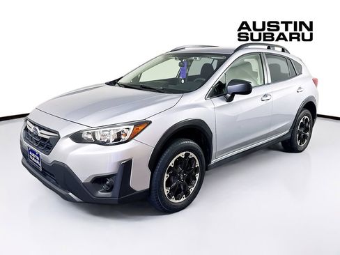 Used 2021 Subaru Crosstrek 2.0i image 3
