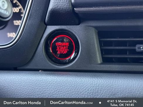 Used 2025 Honda Pilot TrailSport image 24