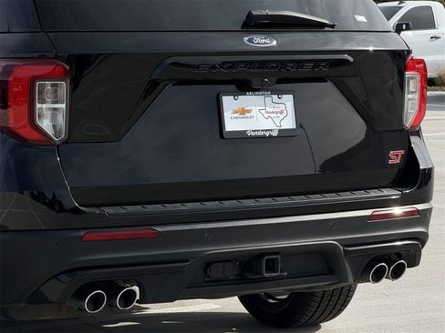 Used 2022 Ford Explorer ST w/ Equipment Group 401A image 6