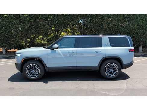 Used 2025 Rivian R1S Adventure AWD/4WD image 2