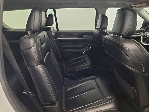 Used 2021 Jeep Grand Cherokee L Limited AWD/4WD image 19