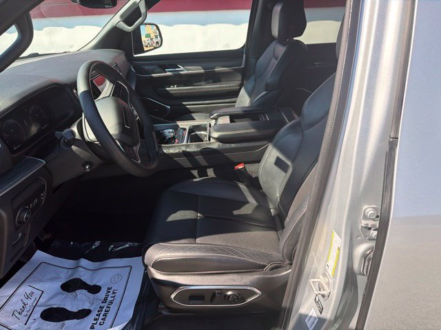 Used 2024 Jeep Wagoneer L Series II RWD image 13