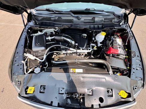 Used 2019 RAM 1500 Big Horn AWD/4WD image 18