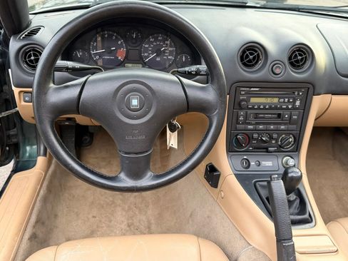 Used 1999 MAZDA MX-5 Miata Convertible 2D image 24