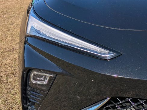 Used 2025 Buick Envista Sport Touring image 10