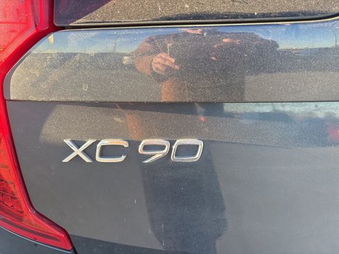 Used 2020 Volvo XC90 T5 Momentum image 8