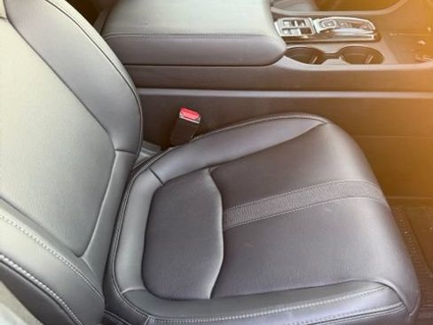 Used 2025 Honda Pilot EX-L image 9