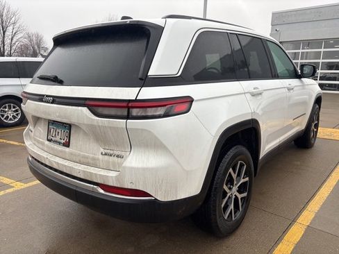Certified 2023 Jeep Grand Cherokee Limited image 2