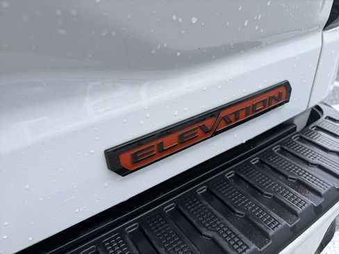 Used 2020 GMC Sierra 1500 Elevation image 11