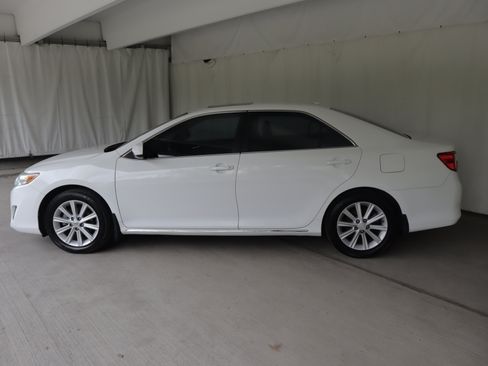 Used 2012 Toyota Camry XLE w/ Convenience Pkg FWD image 24