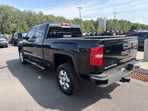 Used 2019 GMC Sierra 2500 SLT AWD/4WD image 17