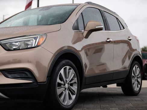 Used 2019 Buick Encore Preferred FWD image 7