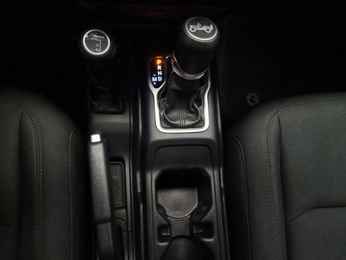 Used 2018 Jeep Wrangler Unlimited Sport S AWD/4WD image 26