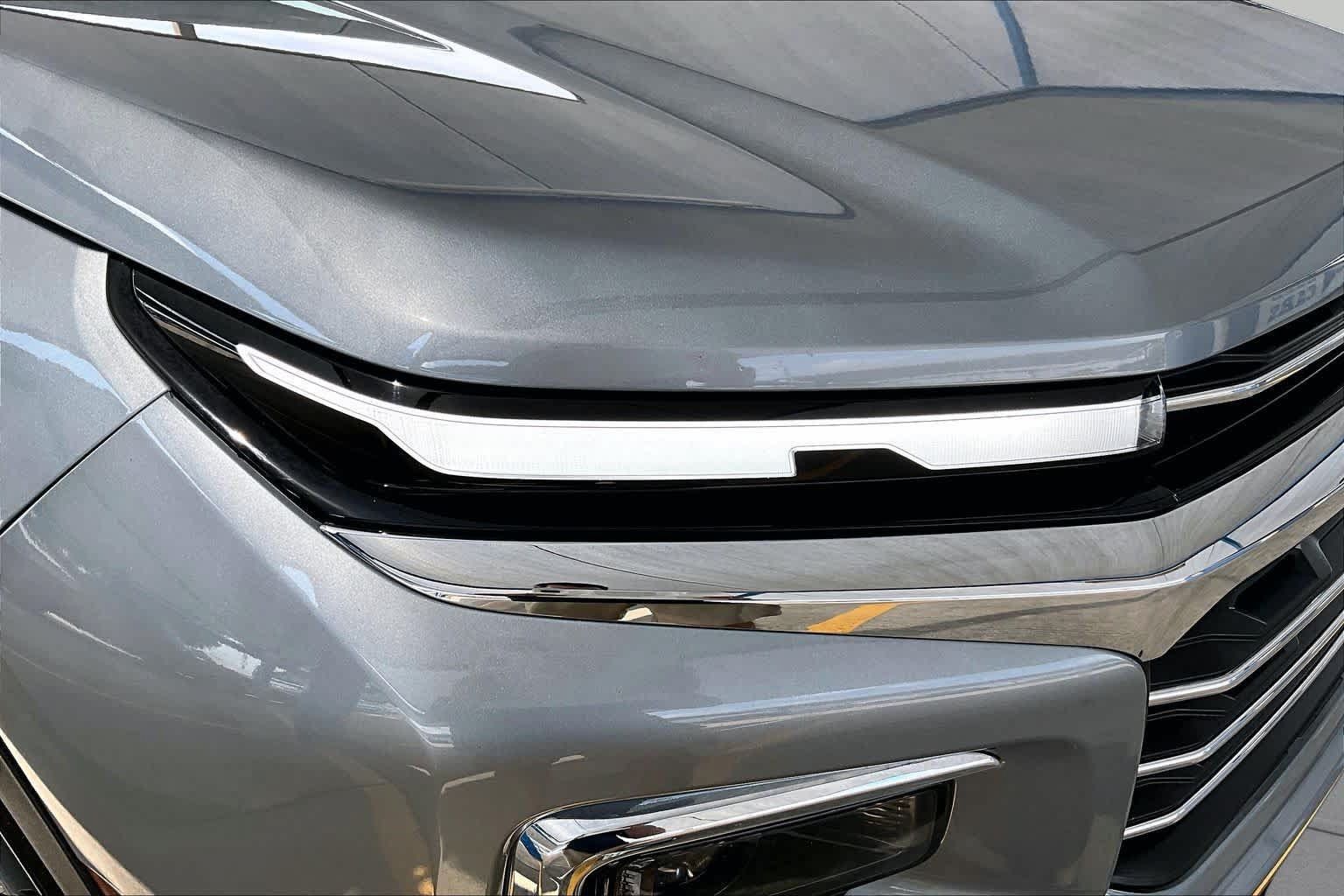 Used 2025 Chevrolet Traverse LT FWD image 27