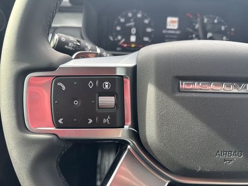 New 2026 Land Rover Discovery Limited Edition AWD/4WD image 17
