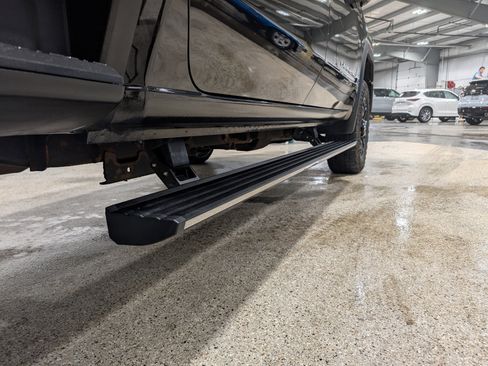 Used 2021 GMC Sierra 2500 Denali w/ Denali Black Diamond Edition image 11