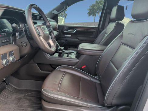 Used 2024 GMC Sierra 1500 Denali RWD image 11