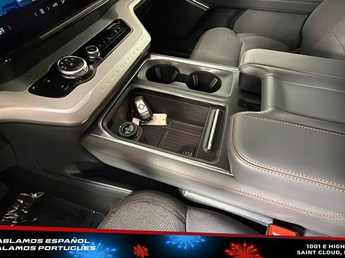 Used 2025 Ford Expedition Max Active AWD/4WD image 24