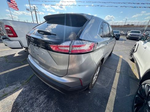 Used 2024 Ford Edge SEL AWD/4WD image 3
