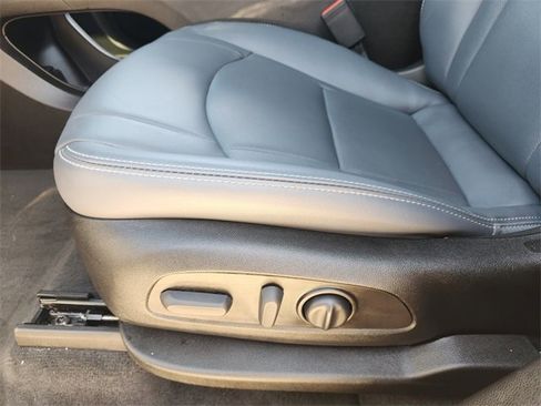 Used 2023 Buick Enclave Essence w/ Experience Buick Package image 31