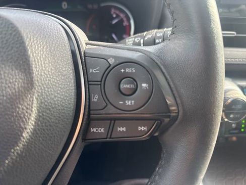 Used 2022 Toyota RAV4 Limited image 14