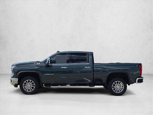 Used 2025 Chevrolet Silverado 2500 LTZ w/ LTZ Premium Package AWD/4WD image 8