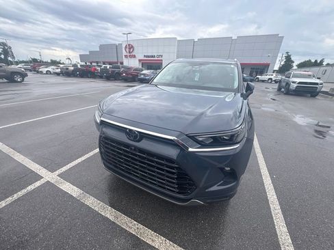 Used 2024 Toyota Grand Highlander FWD image 9