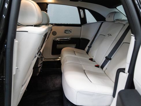 Used 2014 Rolls-Royce Ghost image 8