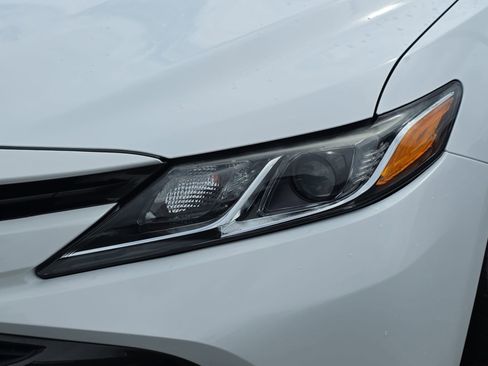 Used 2020 Toyota Camry LE w/ Convenience Package FWD image 29