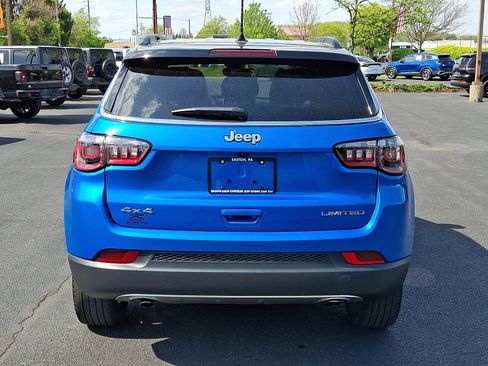 Used 2023 Jeep Compass Limited AWD/4WD image 5