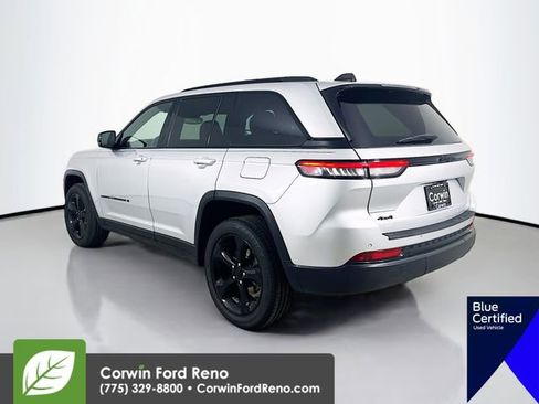 Used 2024 Jeep Grand Cherokee Altitude image 6