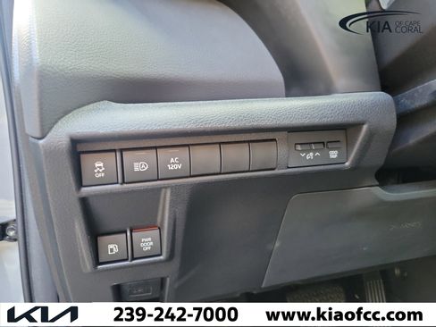 Used 2023 Toyota Sienna XSE w/ XSE Plus Package FWD image 28
