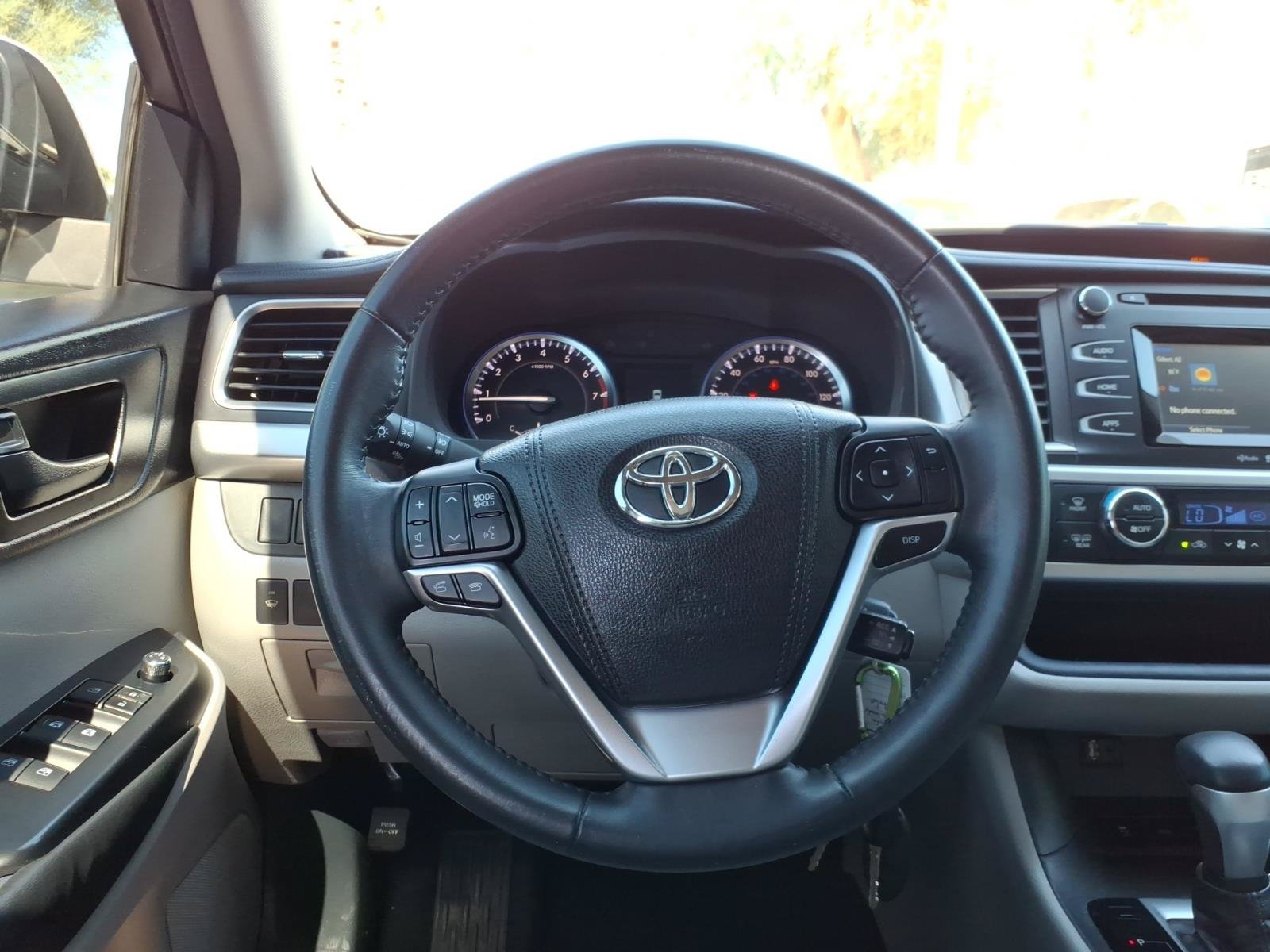 Used 2015 Toyota Highlander Plus AWD/4WD image 18