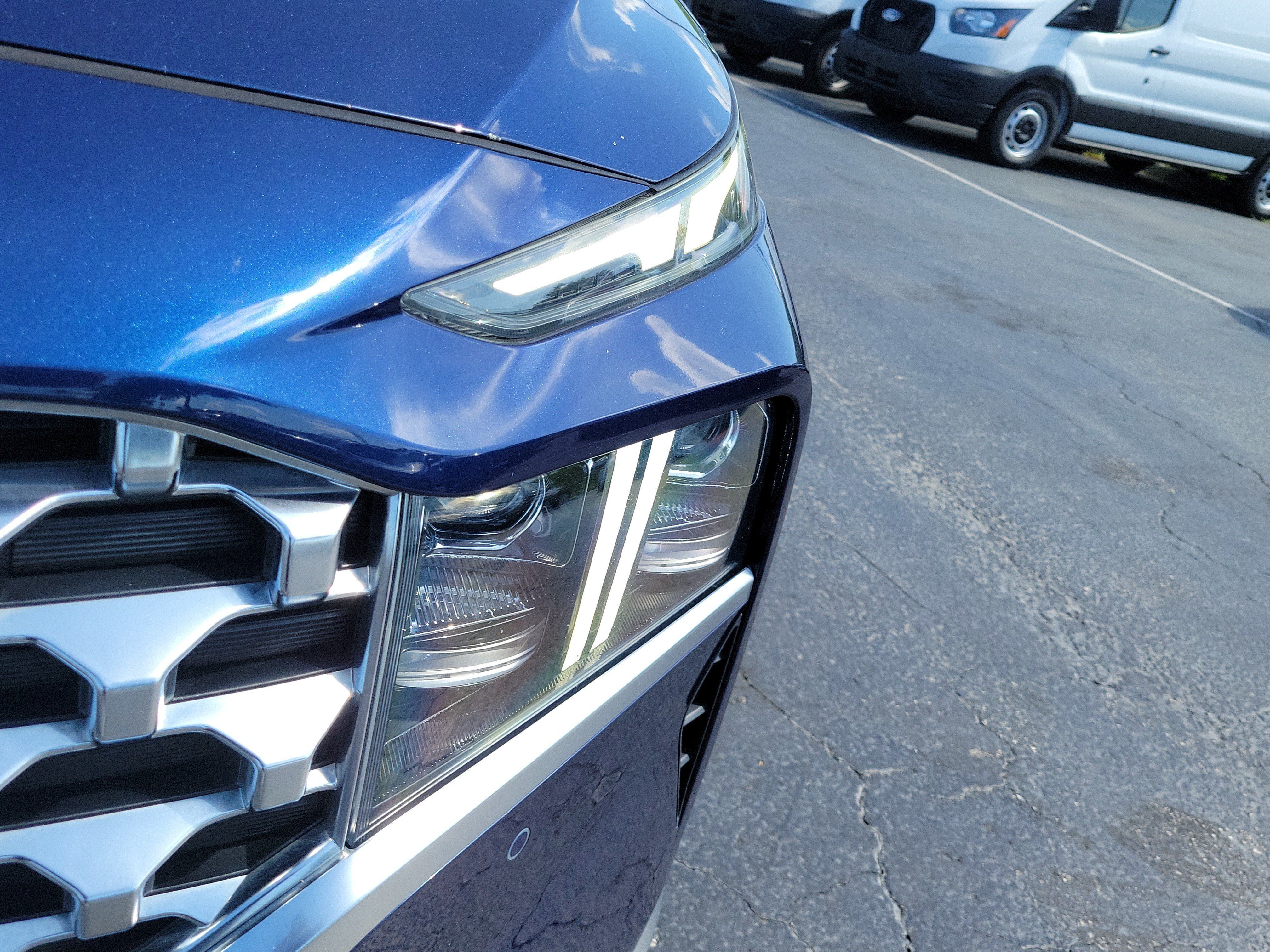 Used 2022 Hyundai Santa Fe Limited FWD image 3