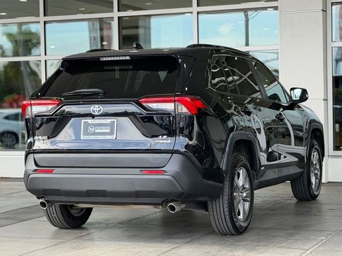 Certified 2022 Toyota RAV4 LE AWD/4WD image 14