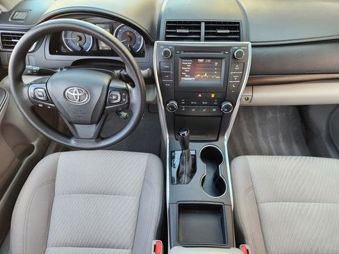 Used 2017 Toyota Camry LE image 25