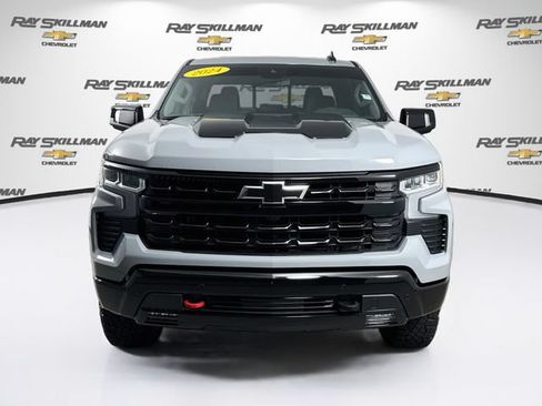 Used 2024 Chevrolet Silverado 1500 LT Trail Boss w/ LT Trail Boss Premium Package AWD/4WD image 2