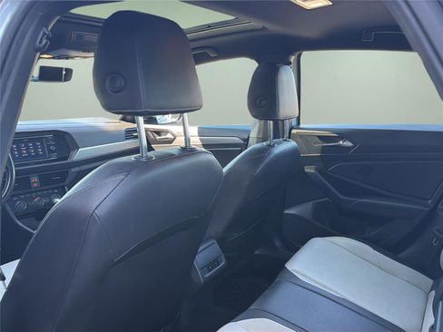 Used 2020 Volkswagen Jetta R-Line w/ R-Line Cold Weather Package image 25