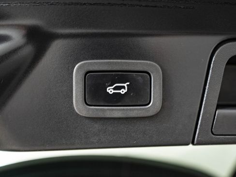 Used 2021 Land Rover Range Rover Velar R-Dynamic S AWD/4WD image 23