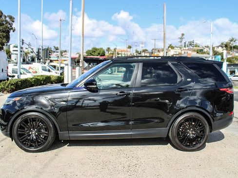 Used 2018 Land Rover Discovery HSE Luxury AWD/4WD image 2