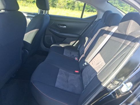Certified 2023 Nissan Sentra SR w/ Midnight Edition Package FWD image 16