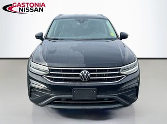 Used 2024 Volkswagen Tiguan SE video 2